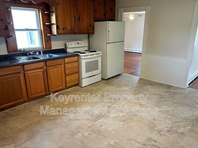 Building Photo - 209 Tanner Ln