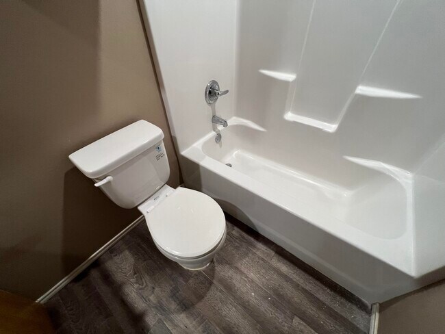 Building Photo - 2914 E Cornell St