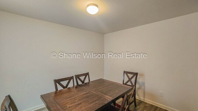 Building Photo - 247 Middleton Ct