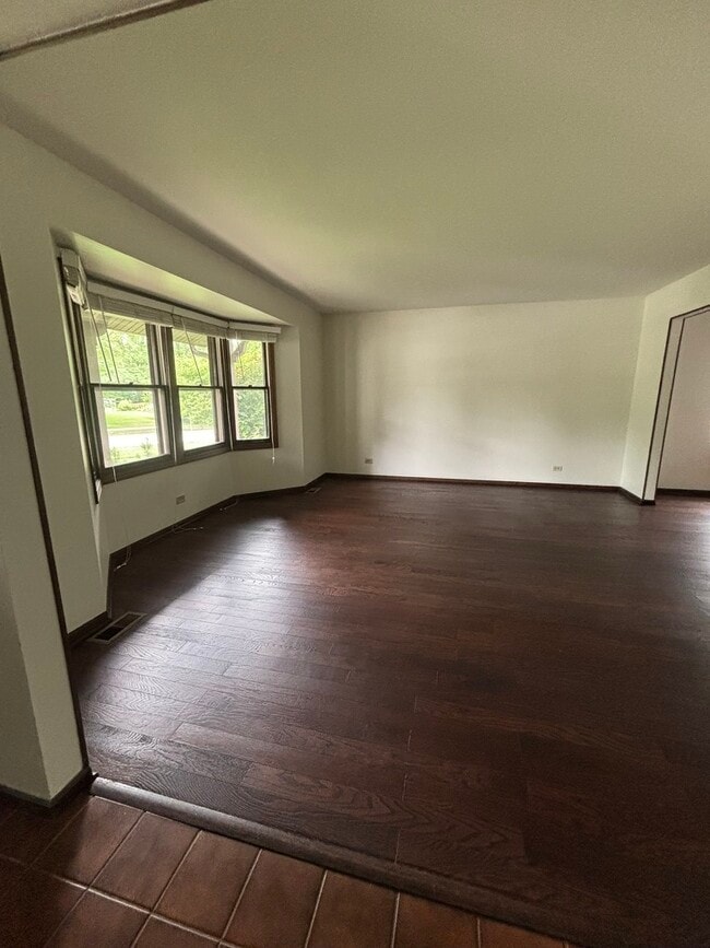 Building Photo - 4080 N Parkside Dr