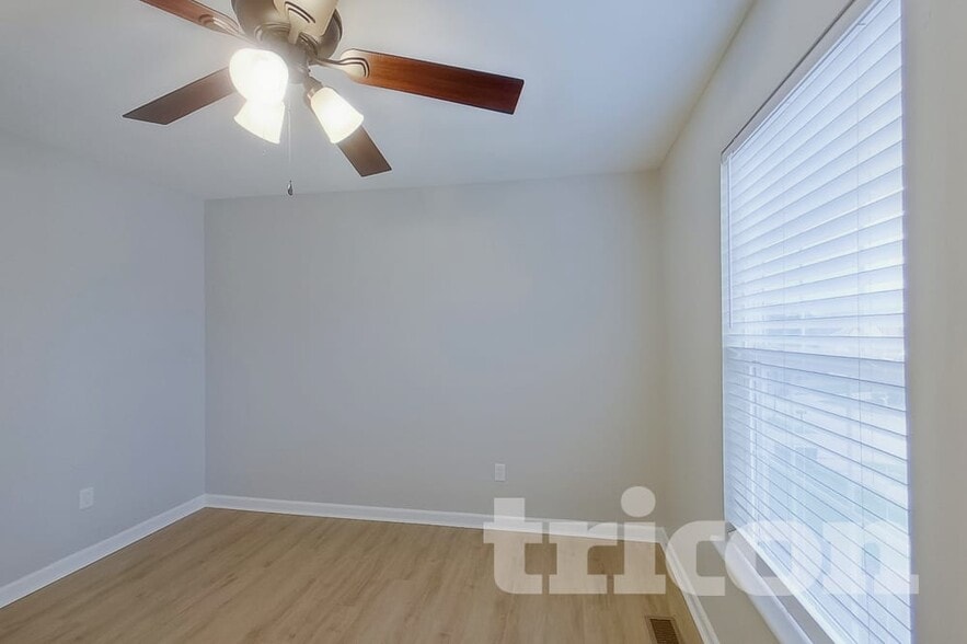 Building Photo - 507 Fortress Ct