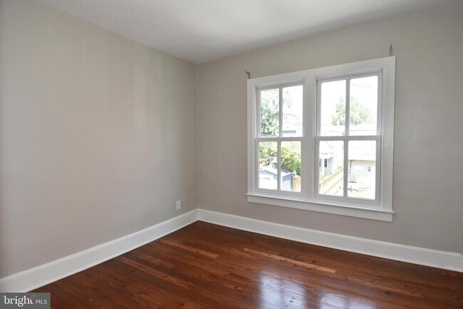 Building Photo - 518 N Patrick St