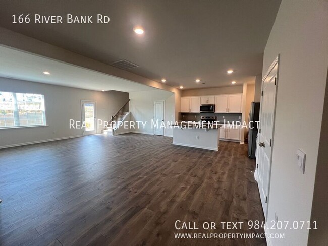 Building Photo - 166 River Bank Rd