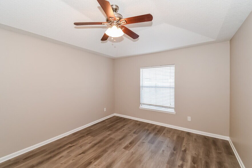 Building Photo - 7941 Collins Bay Ct