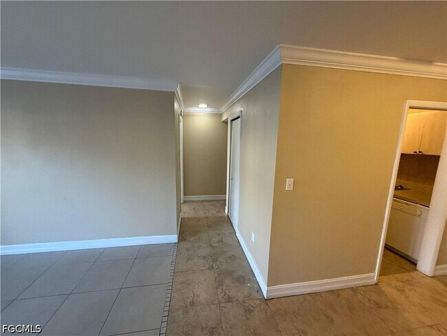 Building Photo - 1830 Maravilla Ave