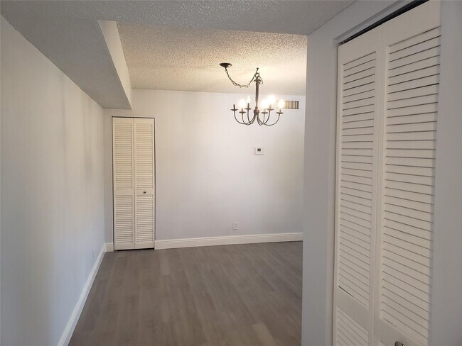 Building Photo - 12252 Royal Palm Blvd