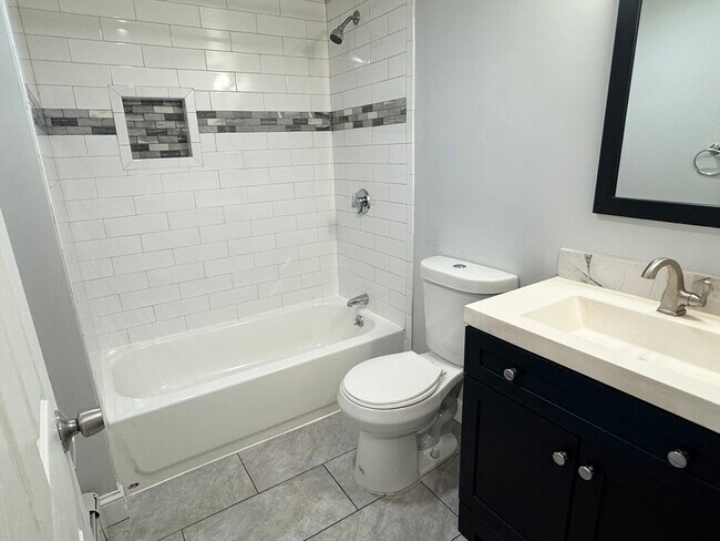 Building Photo - 347 Water St