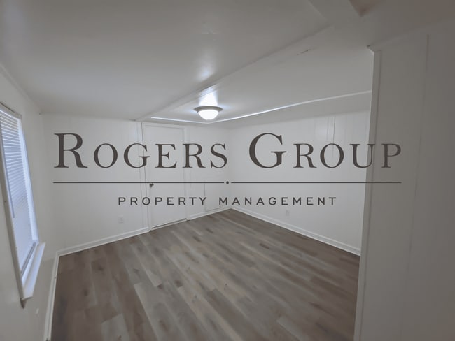 Building Photo - 215 Mineral Springs Rd