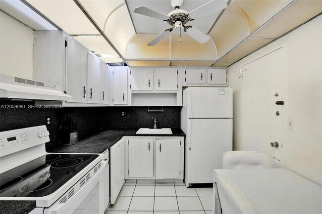 Building Photo - 500 Three Islands Boulevard