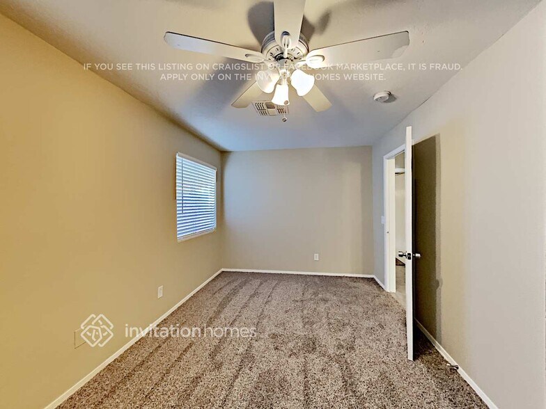 Building Photo - 3807 N 84th Ln