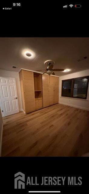 Building Photo - 405 N Oaks Blvd