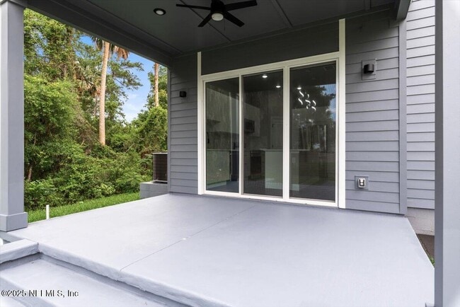 Building Photo - 5405 Heckscher Dr