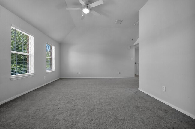 Building Photo - 6006 Barany Ct
