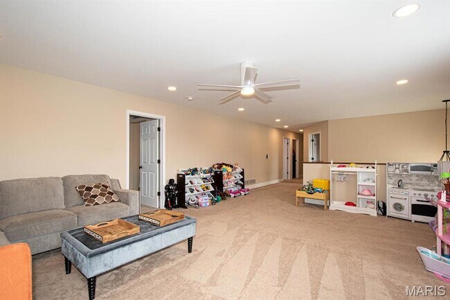 Building Photo - 533 Weidman Rd