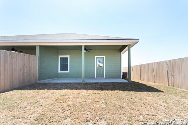 Building Photo - Luxury Duplex in Seguin! (Navarro ISD)