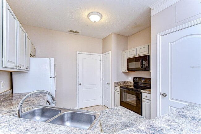 Building Photo - 17942 Villa Creek Dr