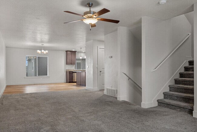 Building Photo - 1027 E 1060 S