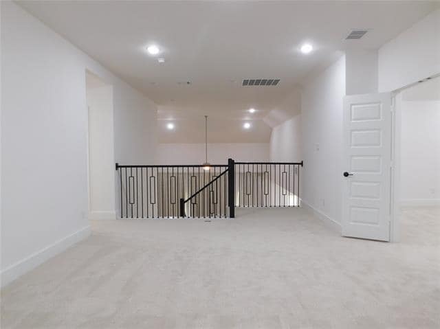 Building Photo - 124 Nora Ln