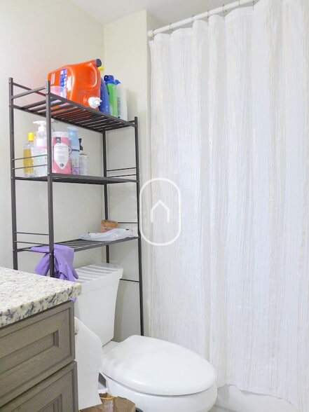 Building Photo - 130 Marcella St