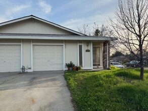 Building Photo - 5926-5928 Hilltop Drive