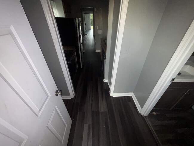 Building Photo - 346 Pittman St