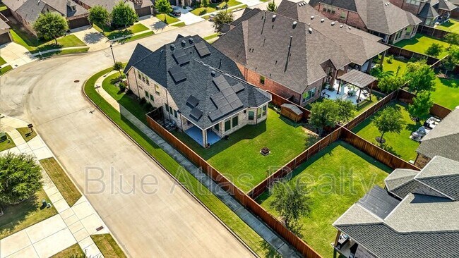 Building Photo - 4983 Stornoway Dr