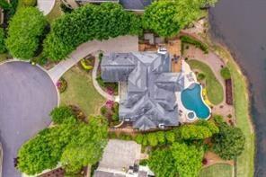 Building Photo - 675 Falls Lake Dr