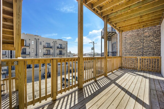 Building Photo - 3131 W Augusta Blvd