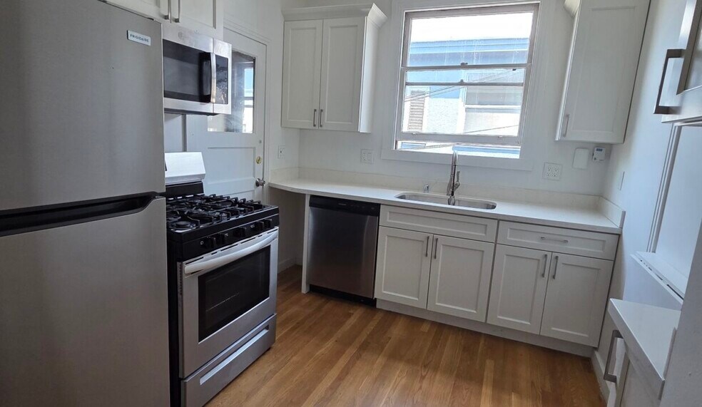 Building Photo - 2720 College Ave