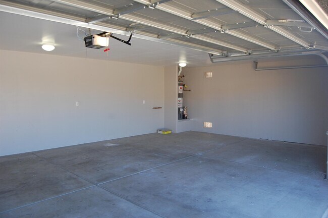 Building Photo - 8187 S Camino SERPE