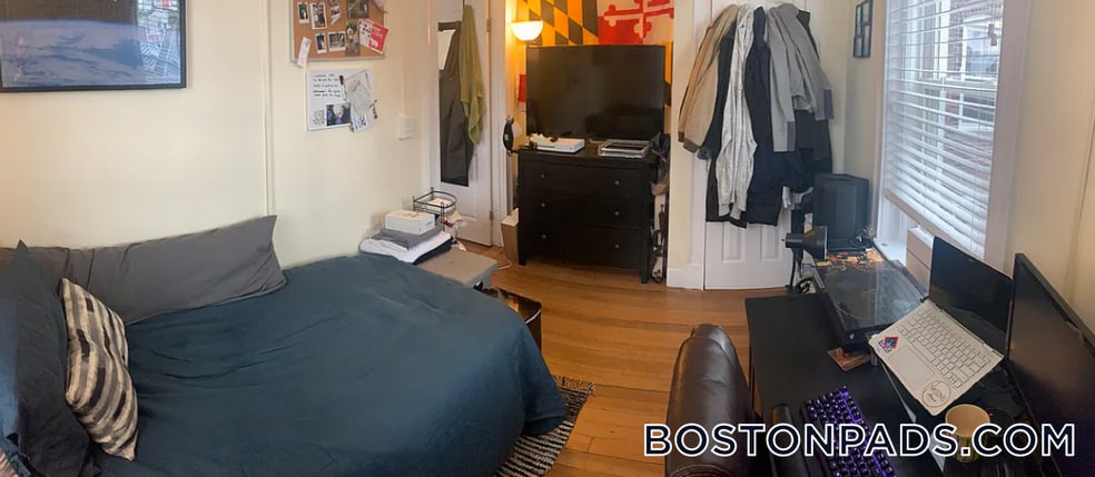 Building Photo - 224 Hanover St