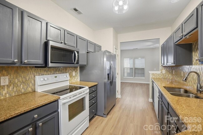 Building Photo - 3028 Misty Harbor Cir