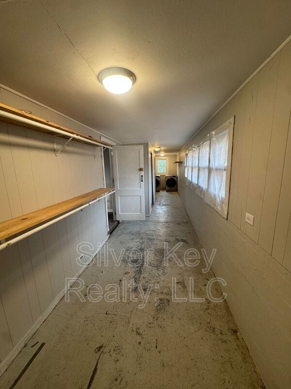 Building Photo - 703 Old Riceville Rd