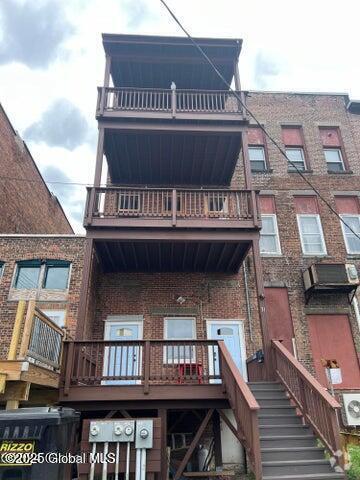 Building Photo - 31 S Main St