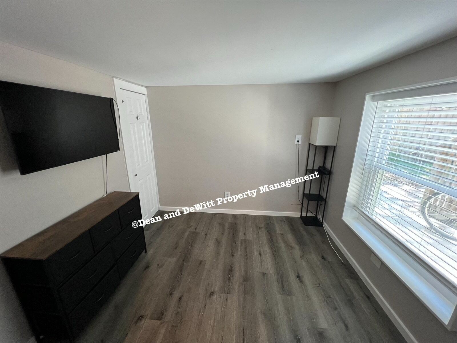 Building Photo - 1 Bed/1 Bath - Unit 1