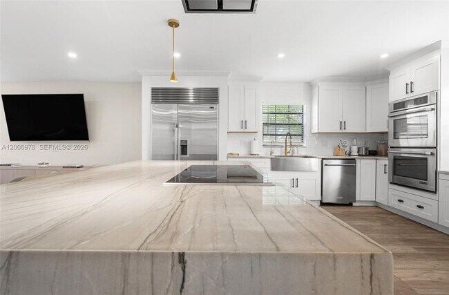 Building Photo - 9161 Vineyard Lake Dr