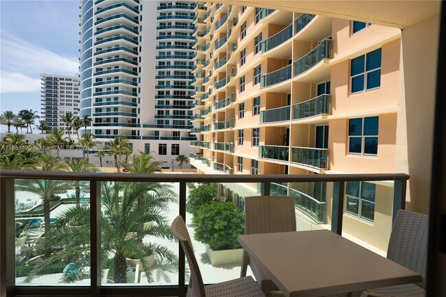 Building Photo - 2501 S Ocean Dr