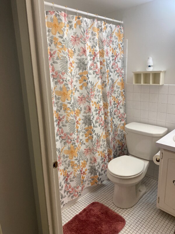 Building Photo - 131 Dutton St