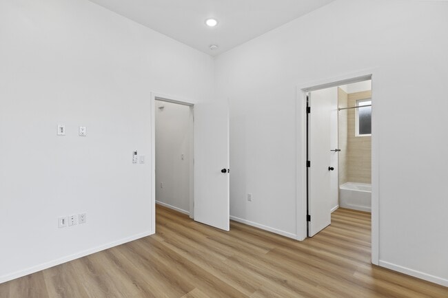 Building Photo - 2850 Nye St