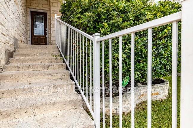 Building Photo - 838 Maltese Garden