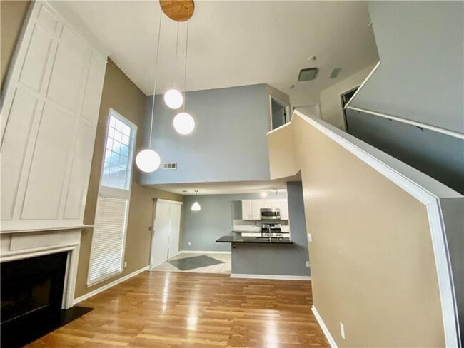 Building Photo - 9020 Friarbridge Dr