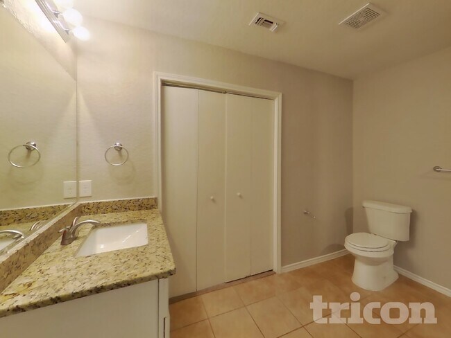 Building Photo - 6647 Hartnet Fields