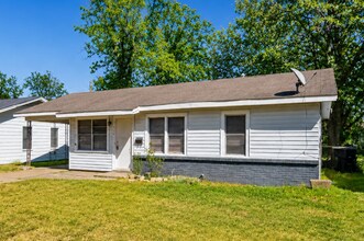 Building Photo - 1518 Viosca St