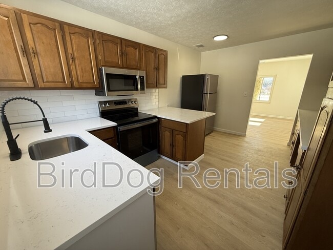 Building Photo - 103 Garden Heights Ave