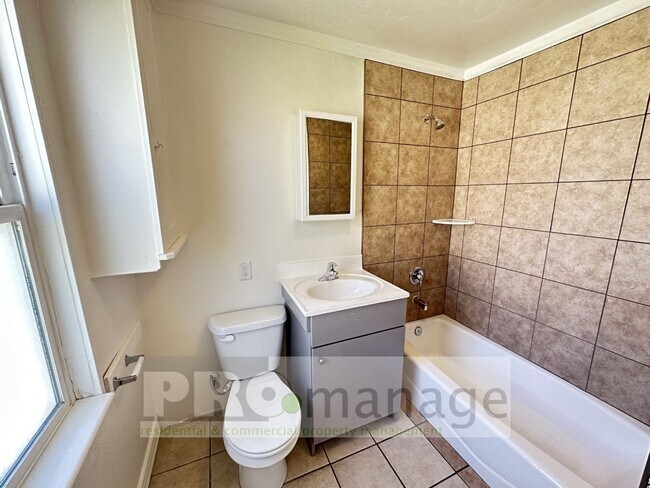 Building Photo - 399 W 17th St