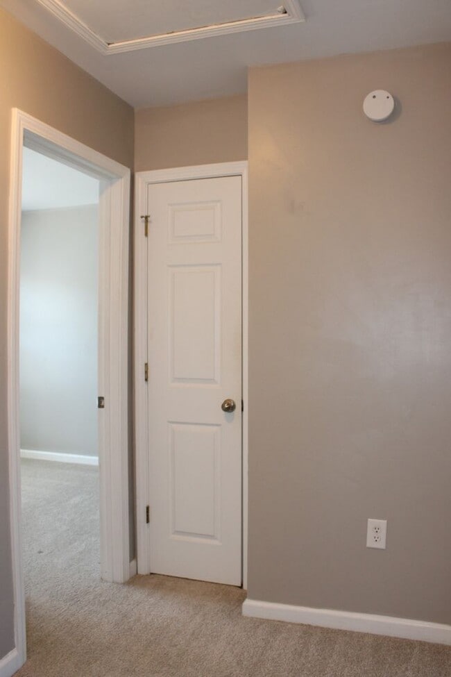 Building Photo - Modern Townhome in Havelock