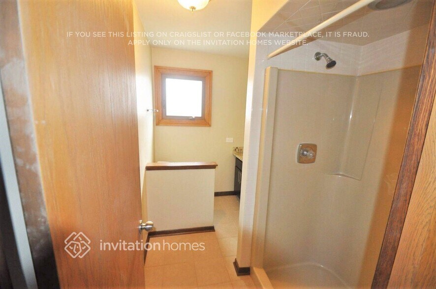 Building Photo - 8841 Merrimac Ave