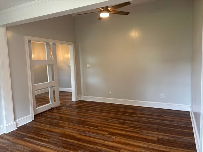 Building Photo - 114 Crescent Dr