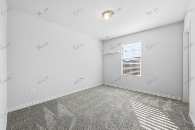 Building Photo - 236 Henly Dr