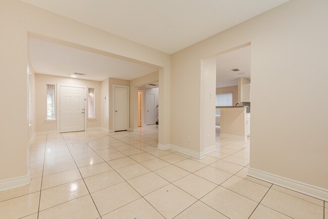 Building Photo - 7322 Parkland Manor Dr
